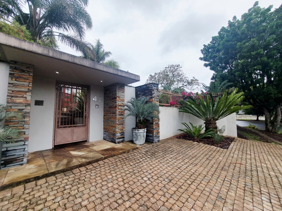 5 Bedroom Property for Sale in Denver Park Western Cape